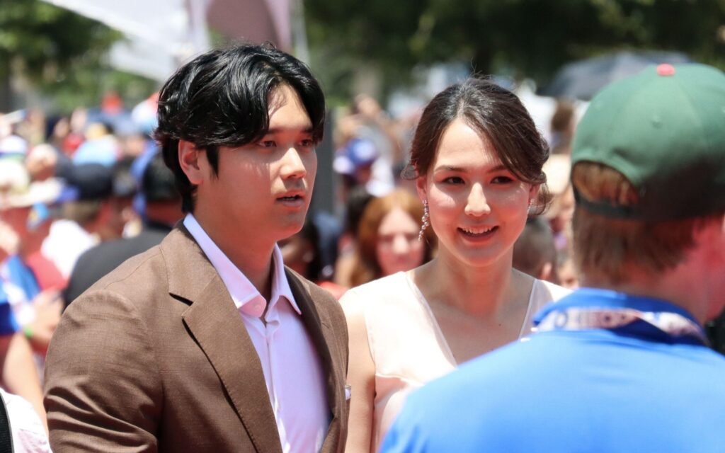 真美子夫人の実家はどこ？家族と生い立ちも