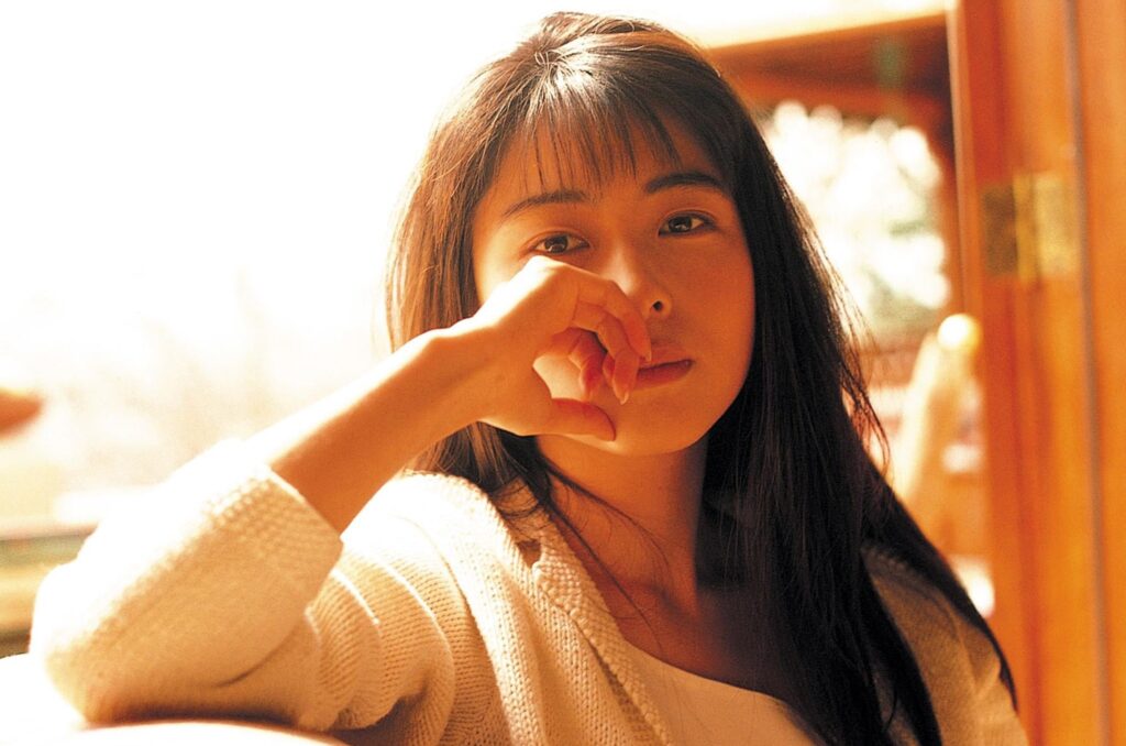 坂井泉水の実家はどこ？生い立ちと家族構成を徹底解説